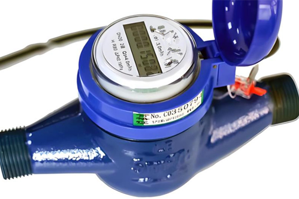 光電直讀遠(yuǎn)傳水表安裝簡單嗎？ 圖1